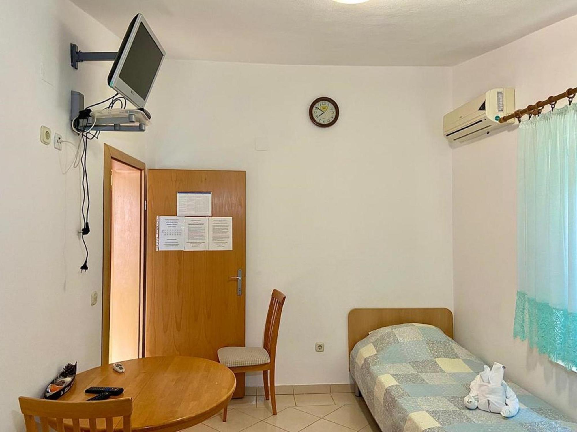 Apartments Tiho & Jelena Blace Εξωτερικό φωτογραφία