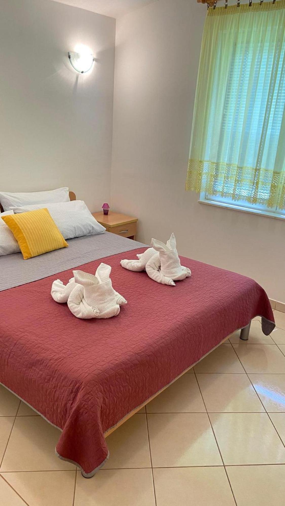 Apartments Tiho & Jelena Blace Εξωτερικό φωτογραφία